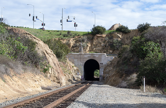 Santa Susana Pass rail (0295)