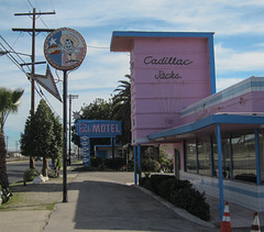 Sun Valley Pink Motel (4043)