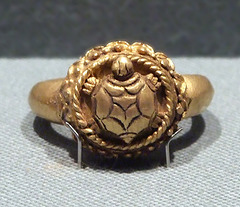 Ring with a Tortoise Motif on a Circular Bezel in the Metropolitan Museum of Art, March 2009