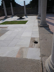 Palais de Romulianum : atrium avec fontaine 2