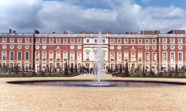 The Privy Garden and Fountain at Hampton Court Palace, 2004