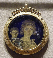 Gold Glass Medallion with Mother and Child in the Metropolitan Museum of Art, January 2011
