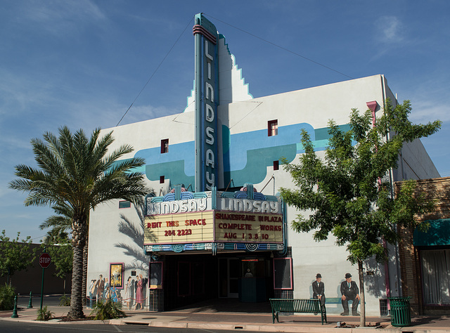 Lindsay, CA Lindsay theater (0393)