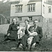 (574) Helga Minde, Helga Mindeberg og hennes svoger Kåre, Kåre med niese Eva på fanget og Helga & Lyder sin datter Kjellaug.