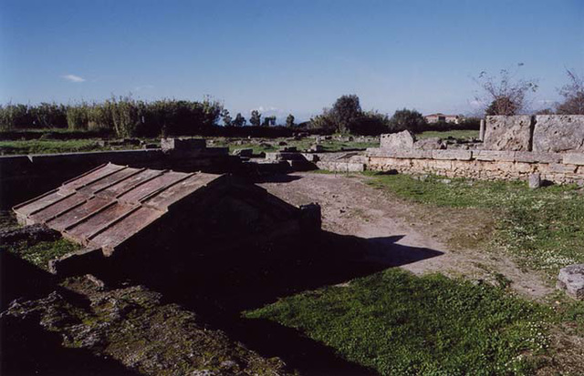 The Heroon in Paestum, November 2003