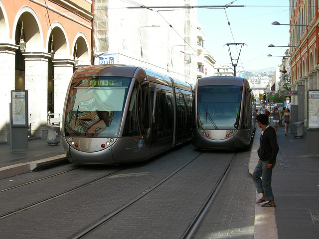 NICE: Le nouveau tram.