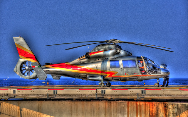 MONACO: Un hélicoptère. (HDR).