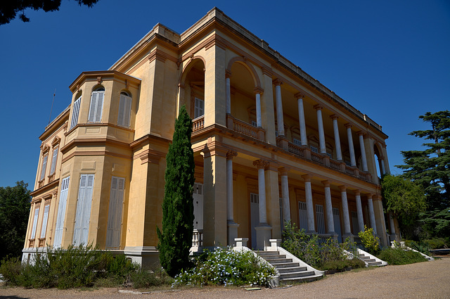 FREJUS: Villa Aurelienne.