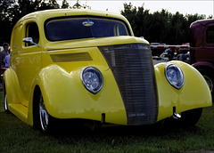 1937 Ford 00 20130808