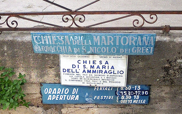 Sign in front of the Church of La Martorana in Palermo, March 2005