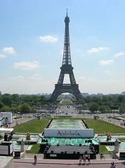 PARIS: La tour Eiffel depuis le Trocadéro.