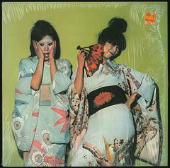 SPARKS - Kimono My House, Front Cover