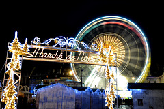 BESANCON: Noël 2011: La grande roue place du marché. 05