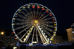 BESANCON: Noël 2011: La grande roue place du marché. 02