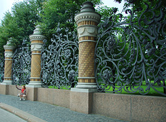 HFF-------------Zaun bei der Erlöserkirche St. Petersburg