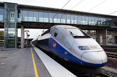 Auxon-Dessous:Gare TVG: Départ du Tgv 6701 en provenance de Paris, à destination de Mulhouse.