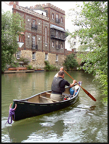 canoeist at Folly Bridge