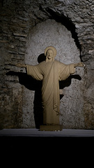 DIJON: Cathédrale Saint Bénigne: La Crypte (HDR)