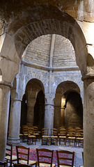 DIJON: Cathédrale Saint Bénigne: La Crypte (HDR)