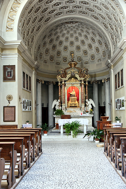 Innenansicht - Pfarrkirche S. Maria Assunta