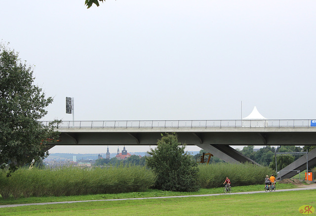 2013-08-23 07 Waldschlösschenbrücke