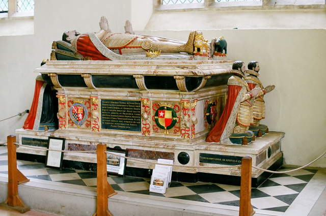 Duke of Norfolk's tomb, Framlingham (4)