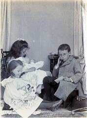 James Annie and Agnes Hay of Montrose c1905
