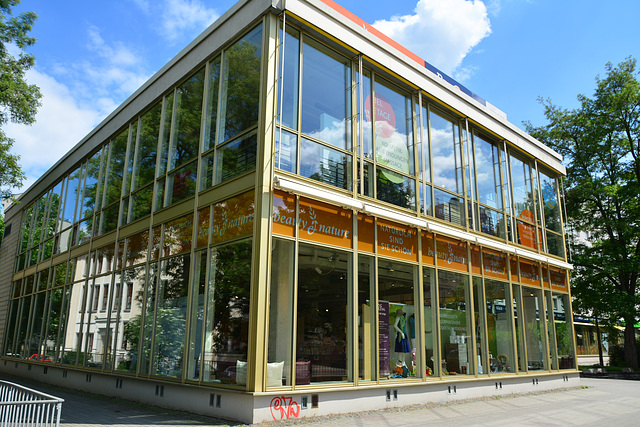 Leipzig 2013 – Building on Karl-Liebknecht-Straße Leipzig 2013 – Building on Karl-Liebknecht-Straße