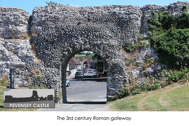 Pevensey Castle - The Roman East Gate - 24.7.2013