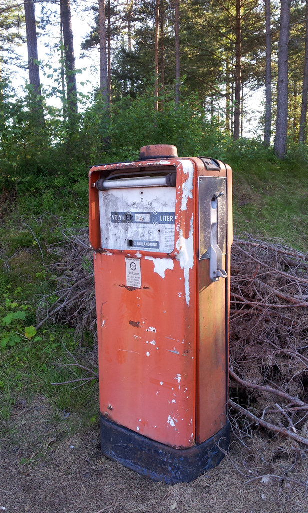 Old two-stroke fuel pump