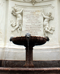Brunnen an der Dreifaltigkeitssäule
