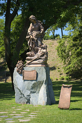 Alžbeta Durínska - Statue at Bratislava