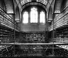 Library | Bibliothèque