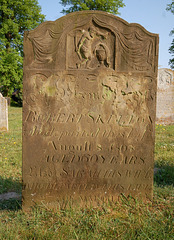 Memorial to Robert Skelton, Yoxford Churchyard, Suffolk