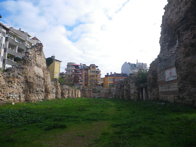 Thermes de Varna : basilique centrale.