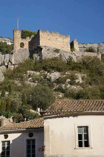 Castle ruins, Fontaine-de-Vaucluse