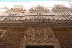 Cádiz, balcones de rango y solera