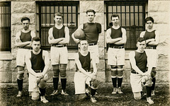 Seniors Basketball Team, 1919