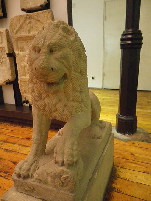 Musée national d'archéologie : lion.