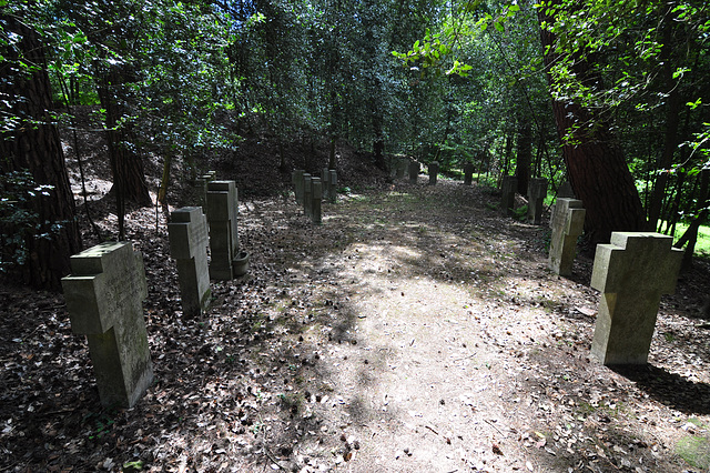 War graves in the Waldfriedhof in Aix-la-Chapelle