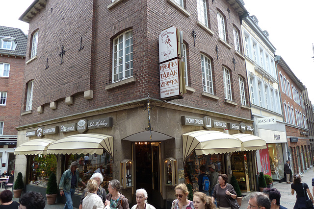 Schneiderwind Tobacco Shop since 1846