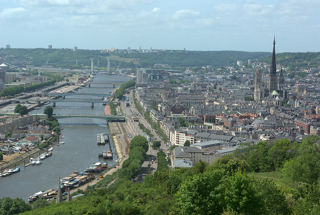 The River Seine winds through Rouen - North bank (May 2011)