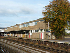 Eastleigh Station (2) - 24 October 2013
