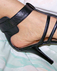 heel close up in nine west strappy sandal