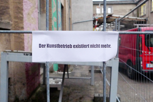 Botschaft von Verena Lettmayer: Der Kunstbetrieb existiert nicht mehr. MATO Fabrik Offenbach 16.11. 2013