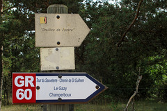 Nous traversons le causse de Sauveterre (Lozère, région Languedoc-Roussillon, France)