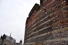 Cracks in the wall of the Burcht of Leiden