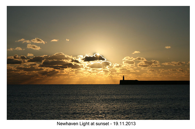 Sunset 19.11.2013 - Newhaven light