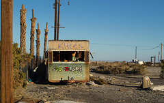 Salton Sea Beach "kitten' trailer (0760)