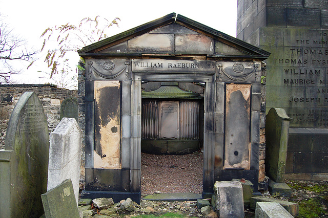 Memorial to William Raeburn, Waterloo Place, Edinburgh